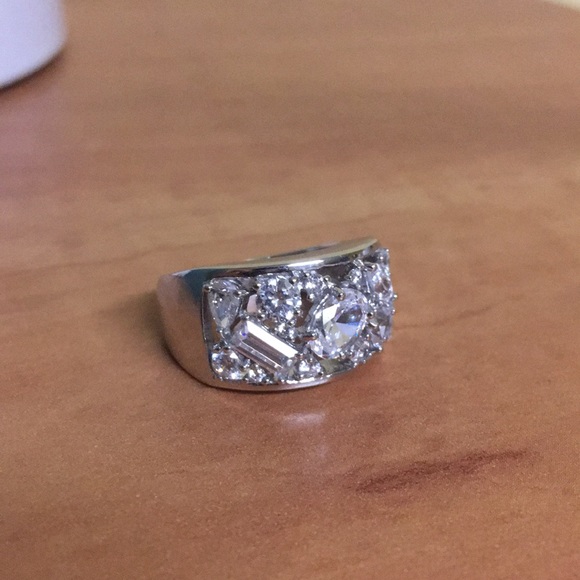 Sterling accent ring - Picture 2 of 6